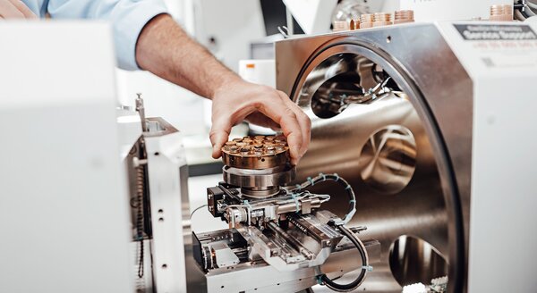 Sample Preparation - Sample Image for Frequently Asked Questions About Asbestos Analysis at CRB | © CRB Analyse Service GmbH
